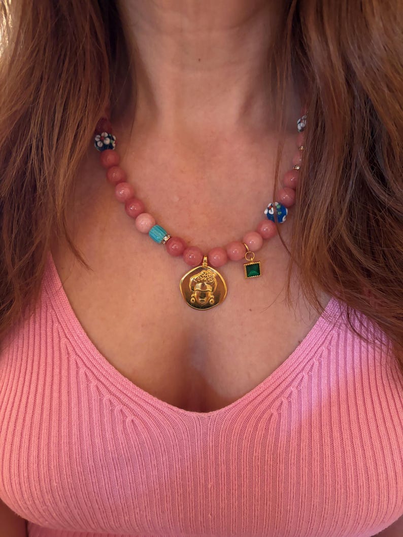 Frida Kahlo pärlhalsband, rosa jadepärlberlock, blommahänge, present till mamma bild 2