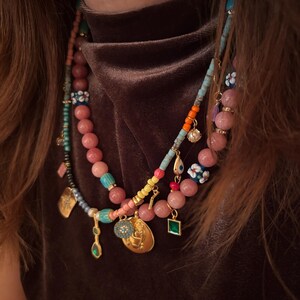 Frida Kahlo pärlhalsband, rosa jadepärlberlock, blommahänge, present till mamma bild 15