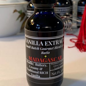 Madagascar - INFUSED IN VODKA  2 oz  Vanilla Extract