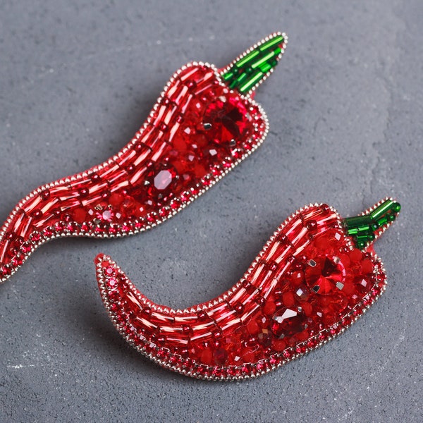 Broche de poivre Red Beaded bijoux cadeau pour petite amie femme femme Hot chili pepper pin brodé kawaii cadeau drôle Broche perlée pour les femmes