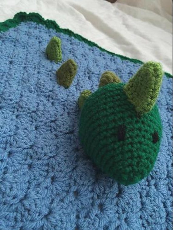 40 Dinosaur Blanket Crochet Patterns to Stitch for Kids, Nurseries, and Dino Fans 14 Crochet Dinosaur Security Blanket