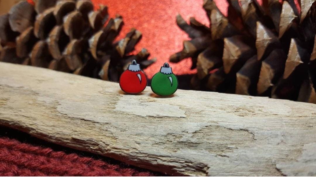 ピアス Numbering Mini Navajo Bear Stud Earrings #7264 5BSA103 Sterling Silver Bear Earrings • Navajo Inspired Design