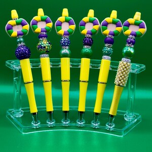 Penna a sfera con perline e torta del re del carnevale di Mardi Gras Bling