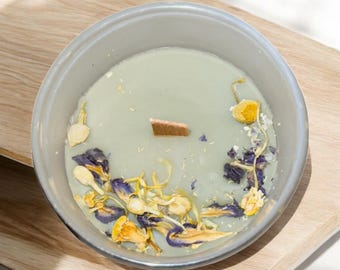 Midnight Garden Beeswax Candle - Wood Wick, 9 oz, 100% Natural Essential Oils