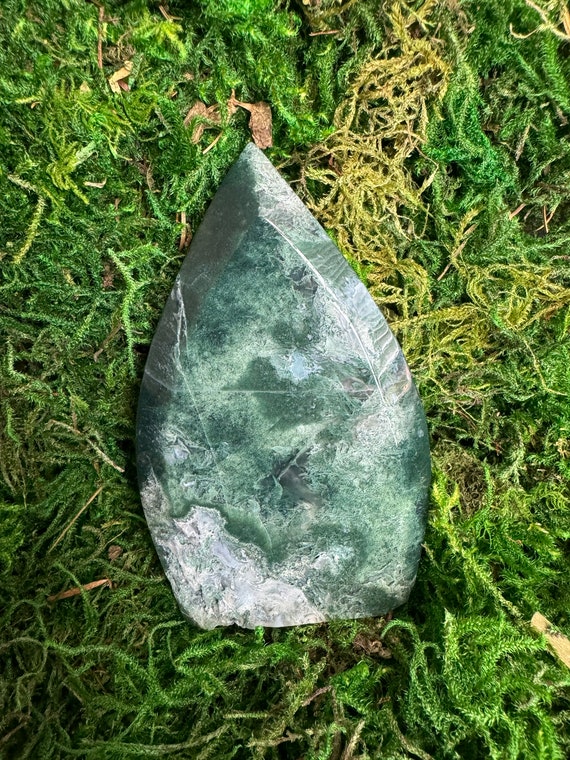 Moss Agate Flame: Light Druzy Gemstone