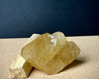 Honey Calcite Crystal: Healing Stone, Zodiac Gem, Warm Energy