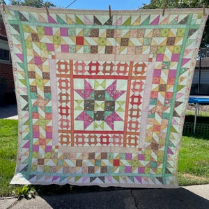 Stars Around Medallion Quilt Pattern