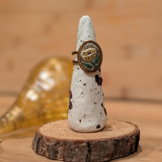 Spring's Smile: Handmade carved and painted clay and resin statement ring. Soft yellow, green, gold, gold tone, stainless alloy.