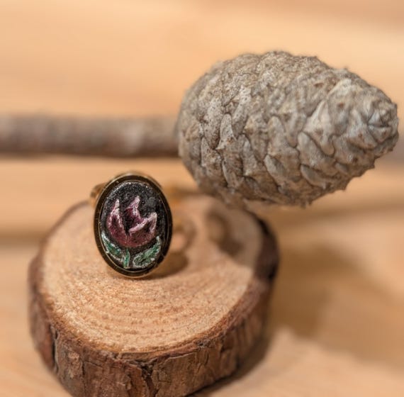 Garden's Delight: Handmade jewelry- carved and painted clay and resin statement ring. Purple, green, gold-tone, stainless alloy.