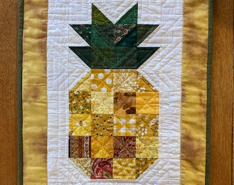 Patchwork Pineapple Mini-Quilt/Hand-Quilted Wall Hanging