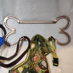 Doggy Bone Leash Rack