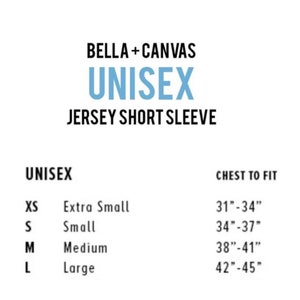 Pu&ograve; includere: Tabella delle taglie per magliette unisex a maniche corte in jersey Bella + Canvas. La tabella mostra le taglie XS a L con le misure del petto corrispondenti in pollici.