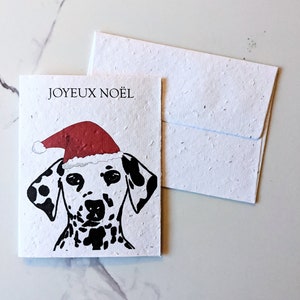 Enveloppe pour carte à planter graines de fleurs sauvages, chien dalmatien avec bonnet de Noel sur papier blanc pour graines de fleurs sauvages, papier à planter, carte de Noël