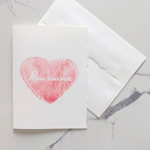Aquarelle coeur rose mon amour sur papier blanc aquarelle épais, bordures usées, joyeuse Saint-Valentin, carte d'amour, carte française