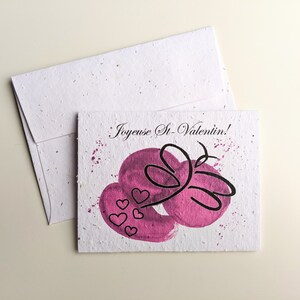 Mouche libellule avec coeur sur papier de graines ou papier blanc aquarelle, carte de Saint-Valentin, carte de mariage, anniversaire