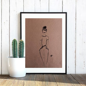 Dessin au marqueur noir de femmes élégantes marchant, sur du papier cartonné de couleur, oeuvre d'art, art déco, idée cadeau, art mural, design, mode