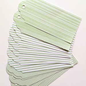Étiquettes cadeaux en papier recyclé