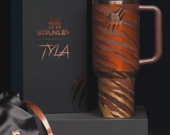Vaso térmico Tyla Tyger Quencher de 1.1 litros, edición limitada (preventa)