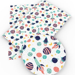 Weltraum bedruckte Vinyl - 23x30 cm BLATT - Haarschleife Vinyl - In the Hoop Fabric - Applikationsstoff - Nähzubehör - Stickereizubehör - Kunstleder