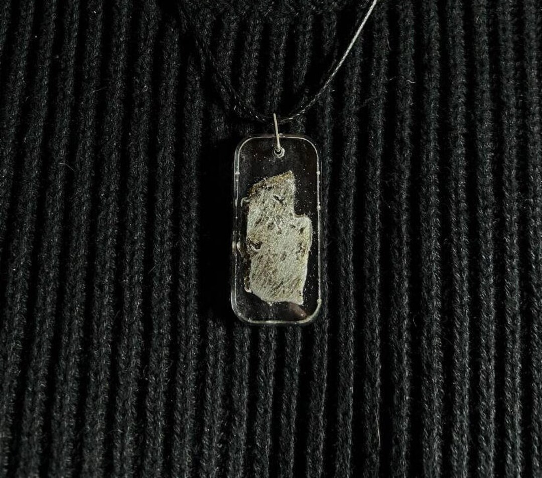 Pendant of Russian Combat Tank, Pendant of T90 From Ukraine, Piece