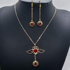 Conjunto de colar de coração alado inspirado em Sailor Moon feito à mão