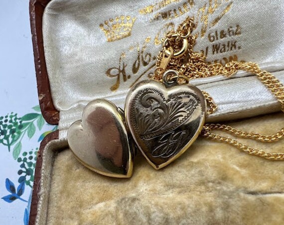 Sweet Rolled Gold Heart Locket with Engraving on … - image 6