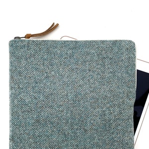 Personalised Blue Wool Laptop Sleeve – Handmade Padded Zipper Case for MacBook & iPad