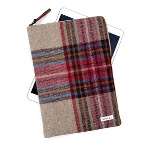 Personalised Taupe Pink Check Wool Padded iPad & Laptop Sleeve Case– Handmade Zipper Pouch Bag