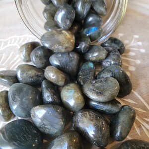 Labradorite Tumbled Stones, Flashy Labradorite Pocket Crystals for Grids, Labradorite Tumbles Tumbles, Labradorite Pocket Stones