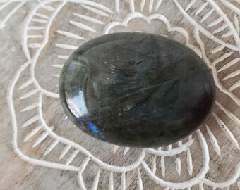 Labradorite Palm Stone With Gold and Blue Flash, Crystal Palm Stone, Polished Labradorite Crystal, Labradorite Pocket Stone LP10