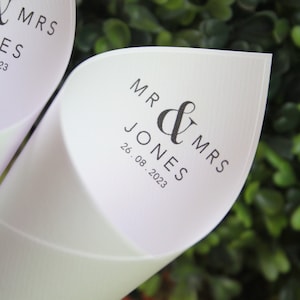 Conos de confeti Mr & Mrs Wedding Blanco