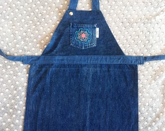 Childrens apron, Indigo blue, Kids apron, Child apron, Upcycled denim apron, Recycled denim, Full apron, Jean apron, Remade by YoursAgain