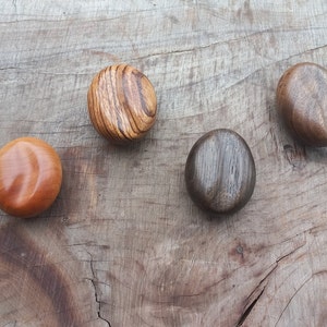 Bog Oak Worry Wood "Coffee Bean" - Wood Worry Stone - Houten Hand Massager - Palmstone Pebble - Anti Stress Kalmerende Steen