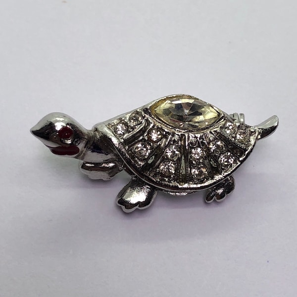 Beautiful Kitschy Turtle Brooch, Costume Jewelry