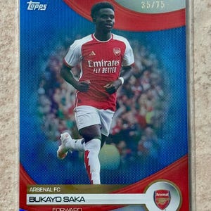 2024 Topps Arsenal Team Bukayo Saka Blue 35/75 Inglaterra