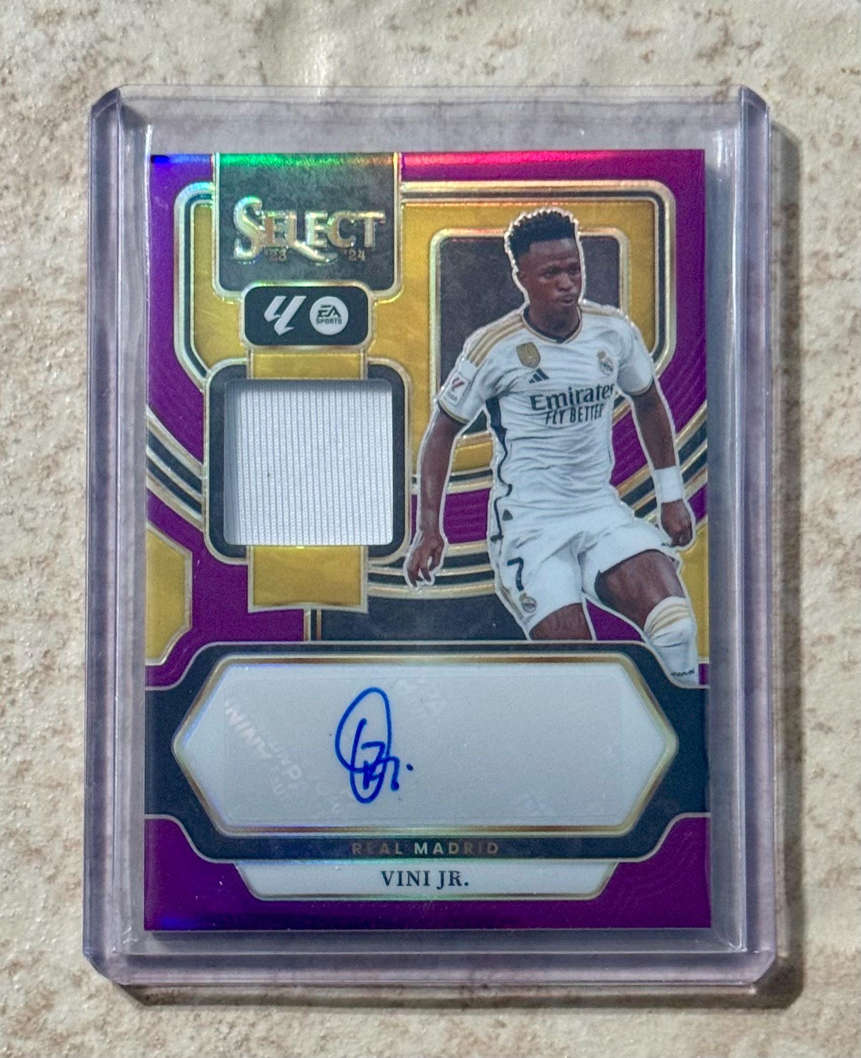 2023-24 Panini Select La Liga Vini Jr. Jersey Patch Auto Purple 