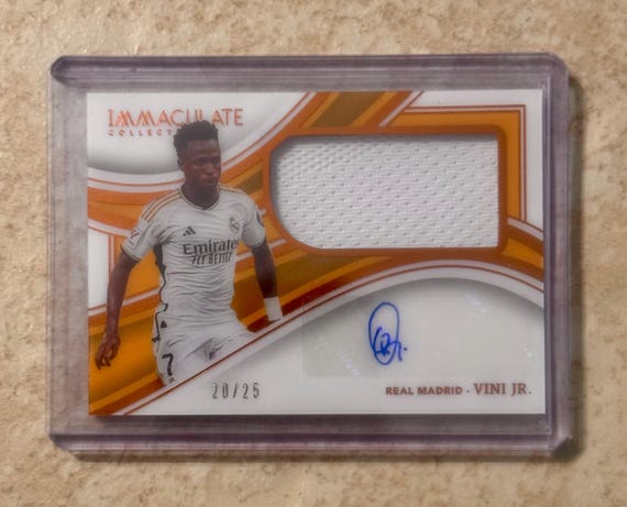 2023-24 Panini Immaculate Vini JR Vinicius Patch Auto #d/25 Real 