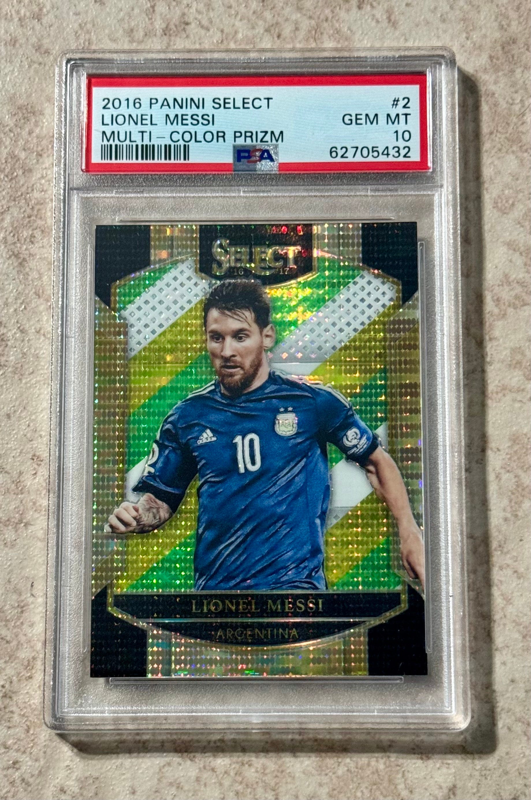 2016 Select Soccer Lionel Messi 49枚限定！ Amazon.com: Lionel Messi 2016 Panini Select Soccer Card #2