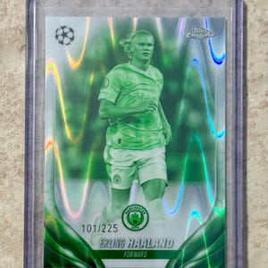 2023-24 Topps Chrome UEFA Erling Haaland #39 Night Vision #d/225 Norway Manchester City
