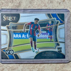 2023-24 Panini Select #229 Lamine Yamal RC Rookie Card