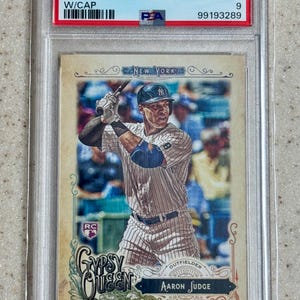 Aaron Judge 2017 Topps Gypsy Queen con gorra Rookie RC #168 Yankees PSA 9 Mint New York Yankees
