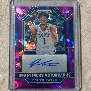Selecciones del draft de Prizm de Derek Lively II 2023-24 Rookie Auto Purple Ice DPA-DLV #d/99