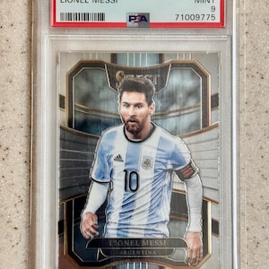 2017 Panini Select #76 Lionel Messi PSA 9 Mint
