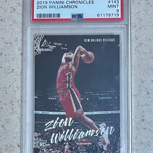 2019 Panini Chroniken Zion Williamson RC PSA 9 Mint #143 Rookie Karte