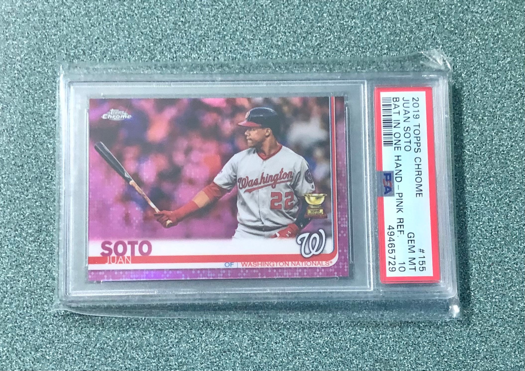 2019 Topps Chrome #155 Juan Soto Rookie Cup Pink Refractor PSA 10 Gem Mint  Bat in Hand