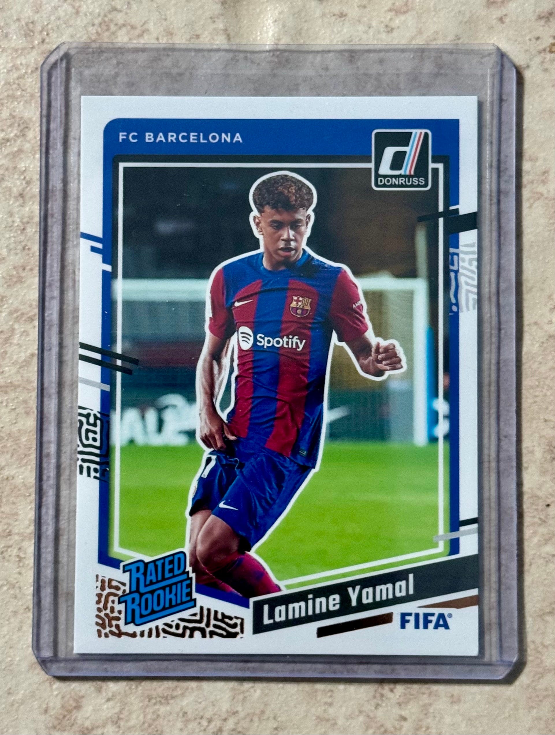 Panini Adrenalyn 2023-24 ラミン・ヤマル缶付き
