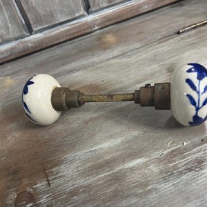 Zestaw gałek do drzwi w kolorze niebiesko-białym z porcelany w stylu vintage, ceramiczna gałka w kształcie wrzeciona, uchwyt do szafki w stylu chińskim