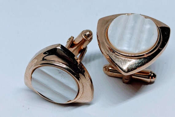 Modernist triangular mother of pearl cuff links - image 4