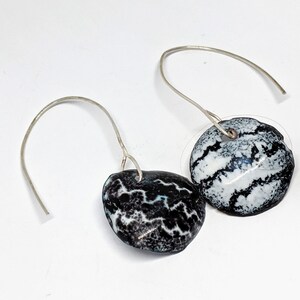 Mismatched Black & White Vitreous Enamel Earrings, Round with Wavy Lines, on Sterling Silver Wires
