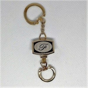 Mid-Century F Key Fob Inicial Vintage Monogram / Carta F Llavero Negro, Oro, & Tono Plata Llavero Día de los Padres, Bienvenida, Cumpleaños